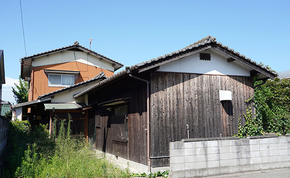 隣地の空き家・空き地がもたらすトラブル